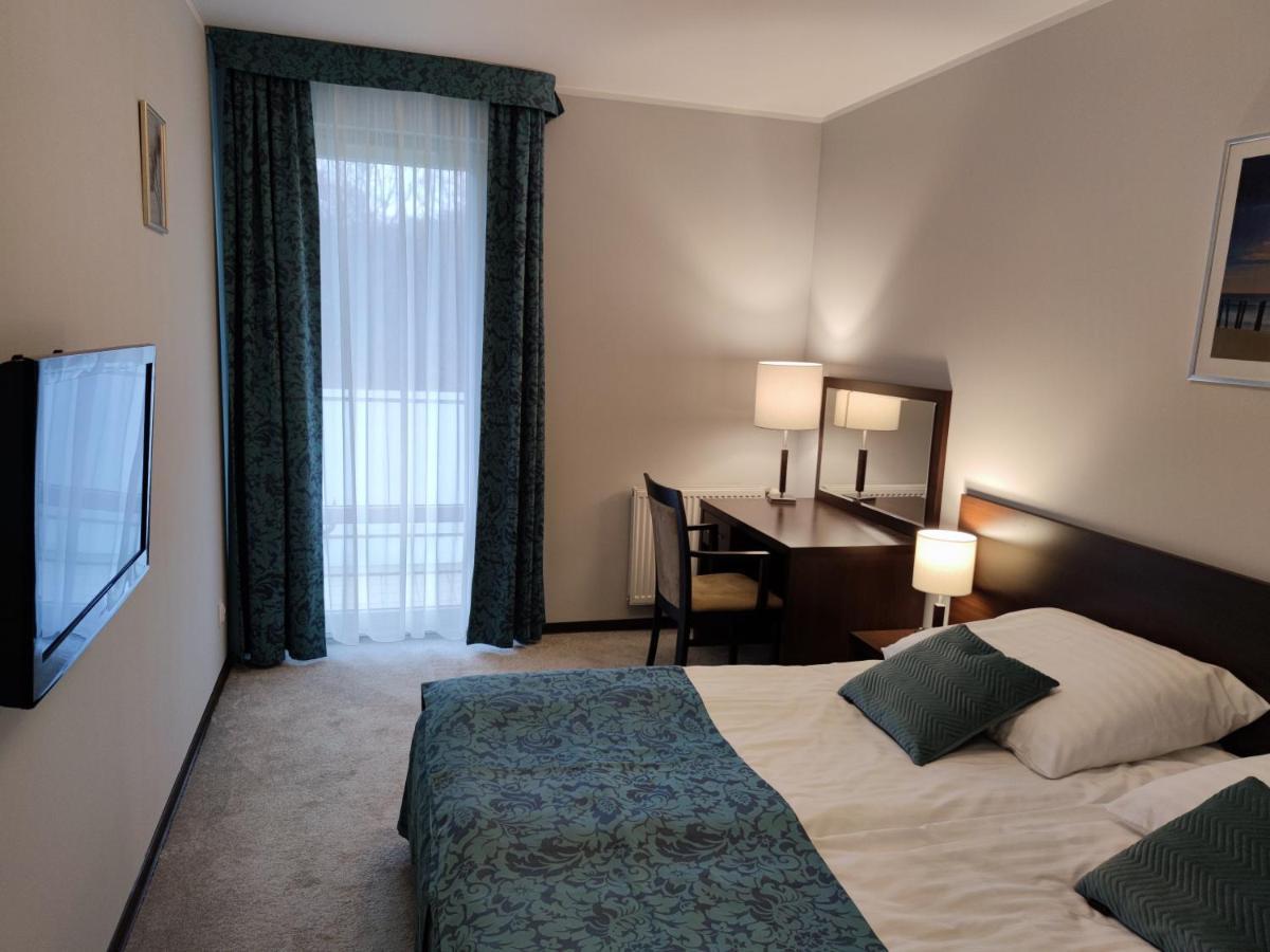 Apartament Przy Hotelu Aquarius Kolobrzeg Bagian luar foto